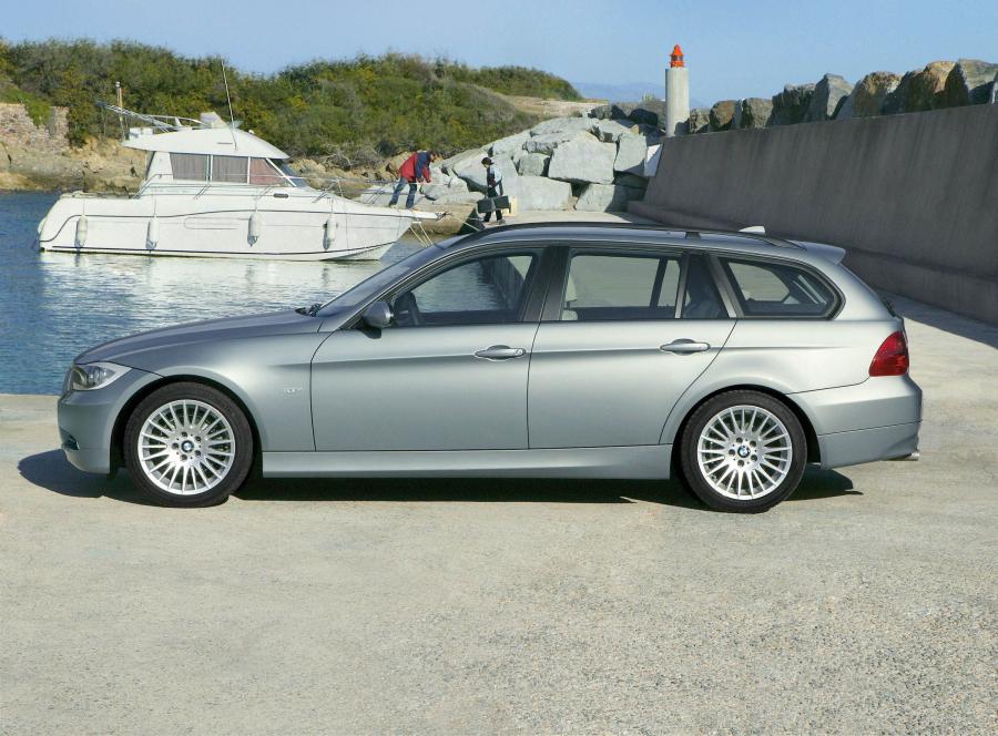  BMW 3-Series Touring 2006 года  (фото 10 из 20)